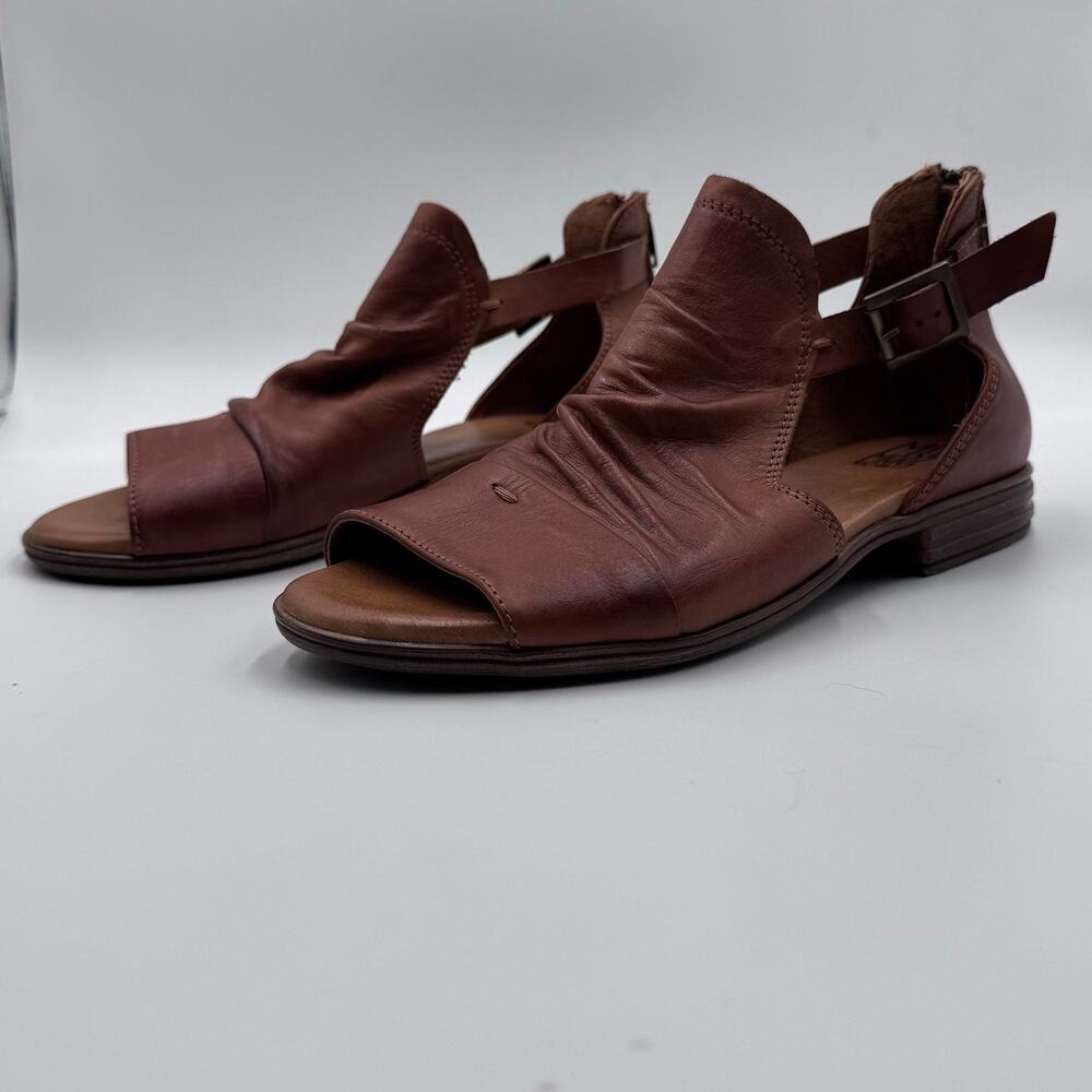 Miz Mooz Dipper Brandy Leather Sandal Size 37 US 6.5/7 Cutout B20563 Slouchy